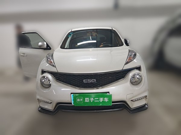 Infiniti ESQ 2014, 71100 км, за 9395 USD