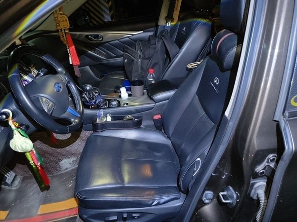 Infiniti Q50 2014, 177000 км, за 9888 USD - фото 15