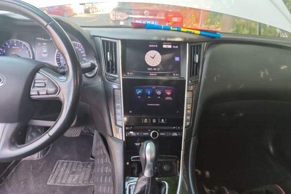 Infiniti Q50L 2015, 128900 км, за 6394 USD - фото 15