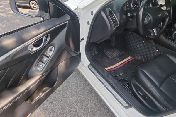 Infiniti Q50L 2015, 128900 км, за 6394 USD - фото 18