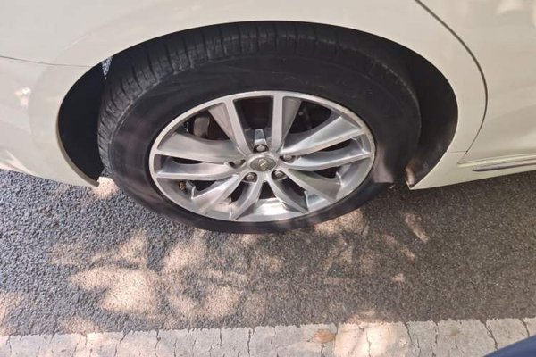 Infiniti Q50L 2015, 128900 км, за 6394 USD - фото 11