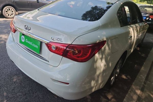 Infiniti Q50L 2015, 128900 км, за 6394 USD