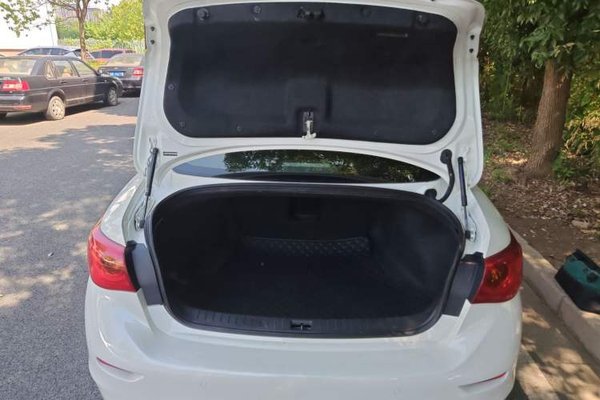 Infiniti Q50L 2015, 128900 км, за 6394 USD - фото 22