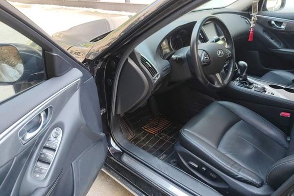 Infiniti Q50L 2016, 131200 км, за 10372 USD - фото 18
