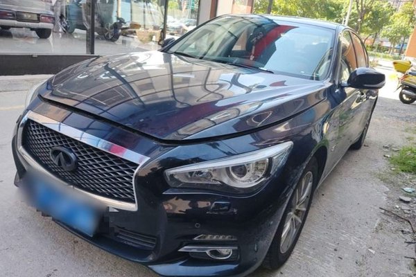 Infiniti Q50L · 2016 год