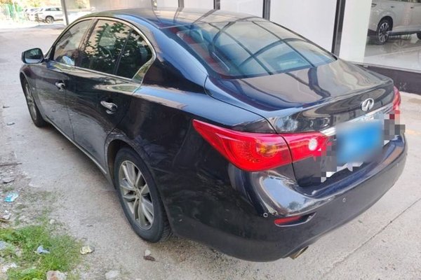 Infiniti Q50L 2016, 131200 км, за 10372 USD