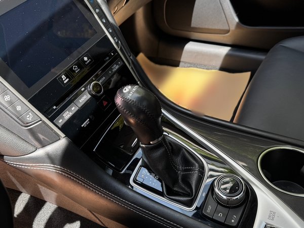 Infiniti Q50L 2016, 91400 км, за 9648 USD - фото 14