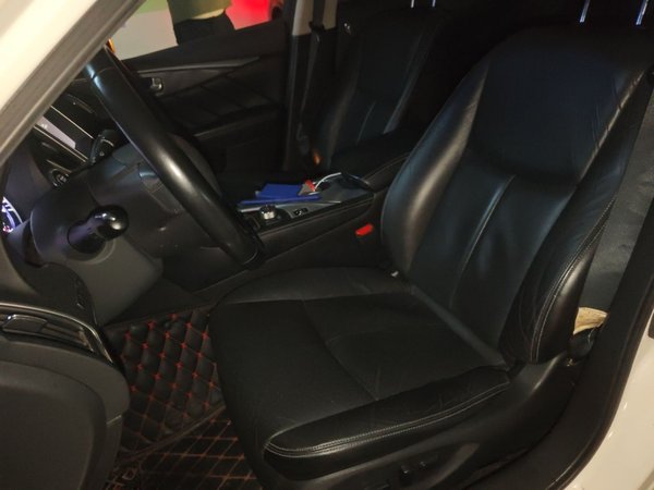 Infiniti Q50L 2016, 125800 км, за 10083 USD - фото 13