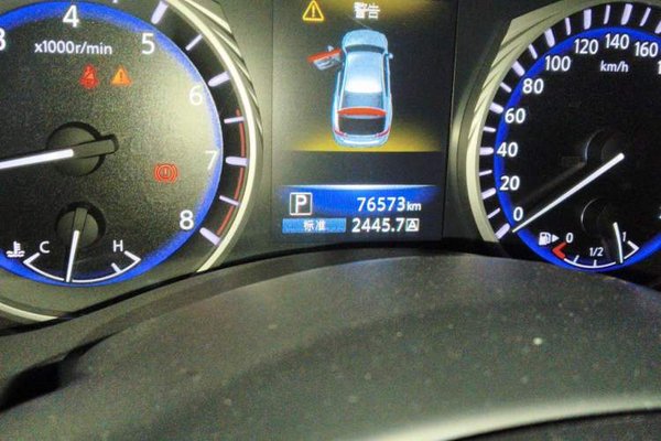 Infiniti Q50L 2016, 76500 км, за 7922 USD - фото 12