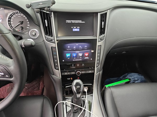 Infiniti Q50L 2018, 134800 км, за 11473 USD - фото 10