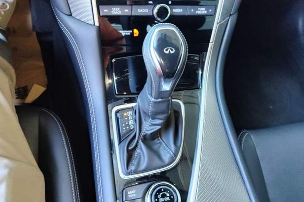 Infiniti Q50L 2018, 126000 км, за 11955 USD - фото 17