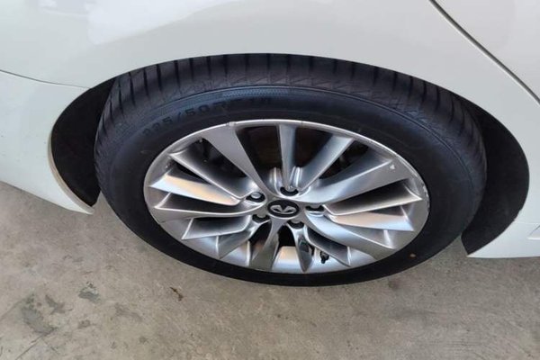 Infiniti Q50L 2018, 126000 км, за 11955 USD - фото 10
