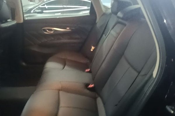 Infiniti Q70 2017, 84300 км, за 15101 USD - фото 20