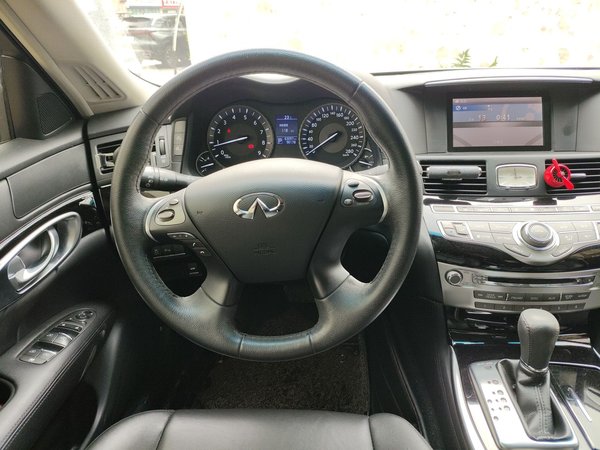 Infiniti Q70 2017, 63100 км, за 14676 USD - фото 9