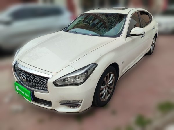 Infiniti Q70 · 2017 год