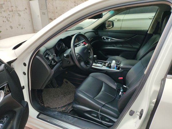 Infiniti Q70 2017, 63100 км, за 14676 USD - фото 19