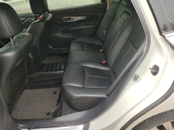 Infiniti Q70 2017, 63100 км, за 14676 USD - фото 20