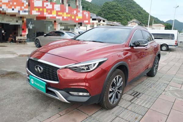 Infiniti QX30 · 2017 год