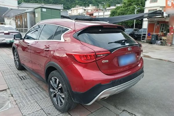 Infiniti QX30 2017, 128699 км, за 10264 USD
