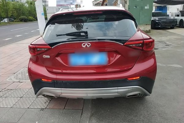 Infiniti QX30 2017, 128699 км, за 10264 USD