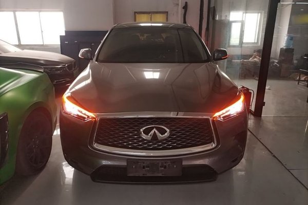 Infiniti QX50 2018, 158700 км, за 11481 USD