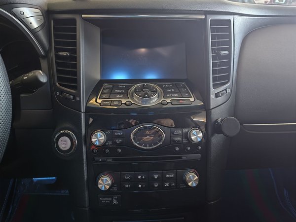 Infiniti QX70 2013, 187500 км, за 14663 USD - фото 10