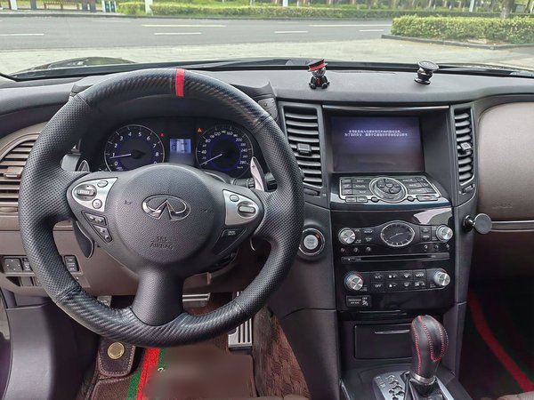Infiniti QX70 2013, 187500 км, за 14663 USD - фото 19