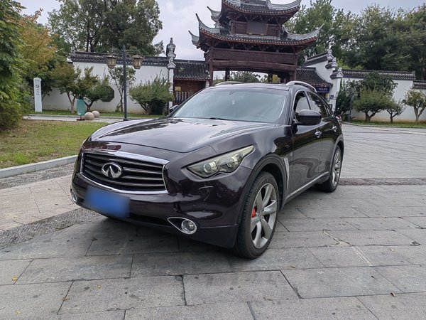 Infiniti QX70 2013 3.7L Standard Edition, 2013 года