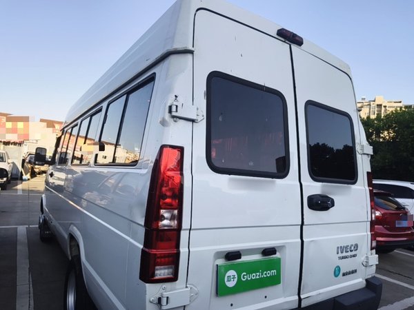 Iveco Daily 2023, 74800 км, за 17006 USD