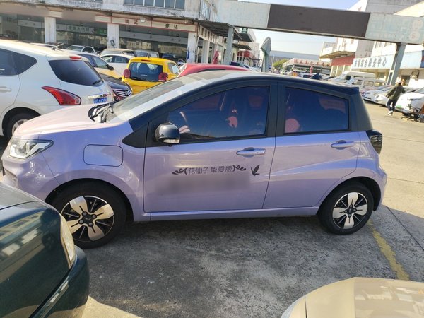 JAC E10X 2024, 24800 км, за 7857 USD