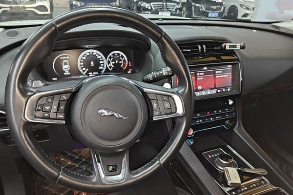 Jaguar F-PACE 2018, 100500 км, за 16551 USD - фото 8