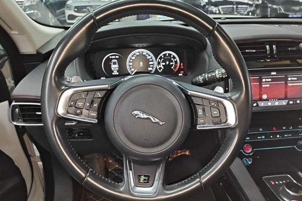 Jaguar F-PACE 2018, 100500 км, за 16551 USD - фото 9