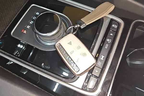 Jaguar F-PACE 2018, 100500 км, за 16551 USD - фото 19