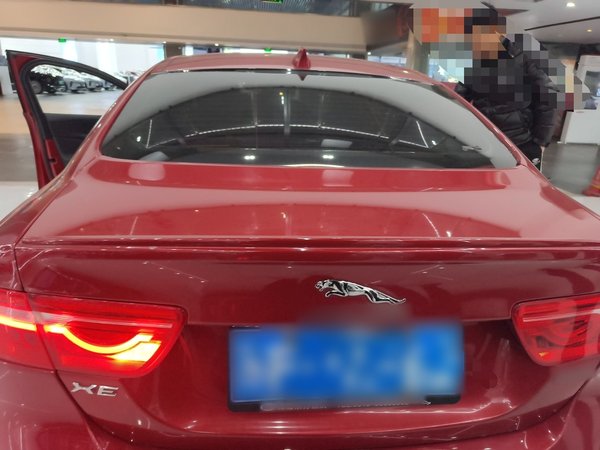 Jaguar XE 2017, 97500 км, за 9994 USD