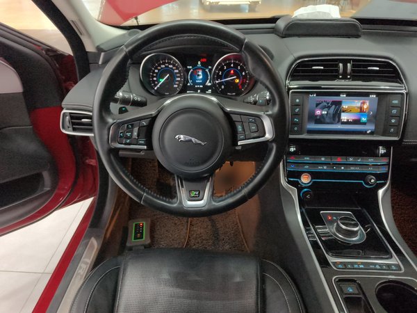 Jaguar XE 2017, 97500 км, за 9994 USD - фото 14