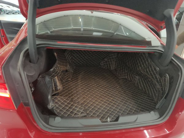 Jaguar XE 2017, 97500 км, за 9994 USD - фото 22