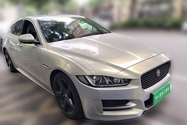 Jaguar XE 2018, 79700 км, за 9852 USD