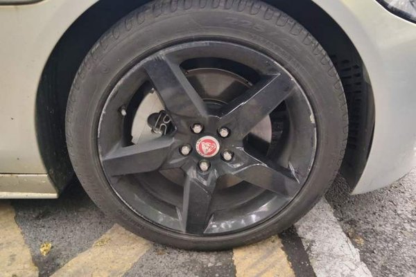Jaguar XE 2018, 79700 км, за 9852 USD - фото 8