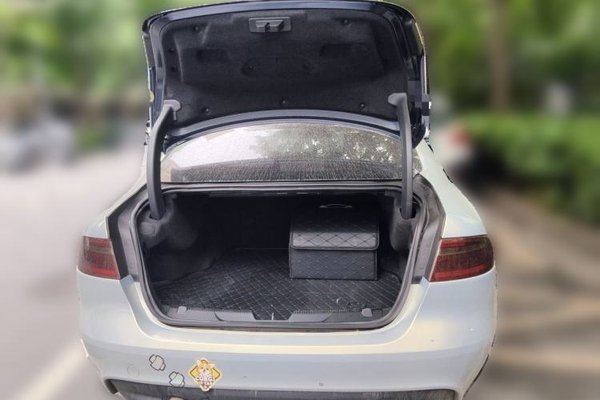 Jaguar XE 2018, 79700 км, за 9852 USD - фото 20