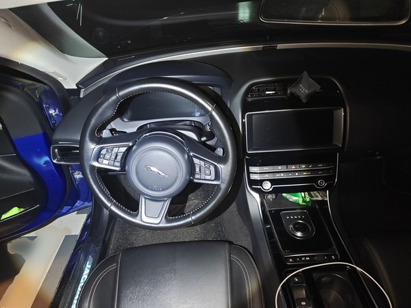 Jaguar XEL 2019, 181500 км, за 12178 USD - фото 9