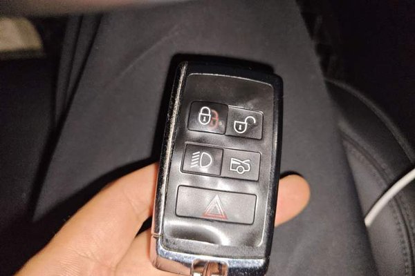 Jaguar XEL 2020, 122600 км, за 12462 USD - фото 9