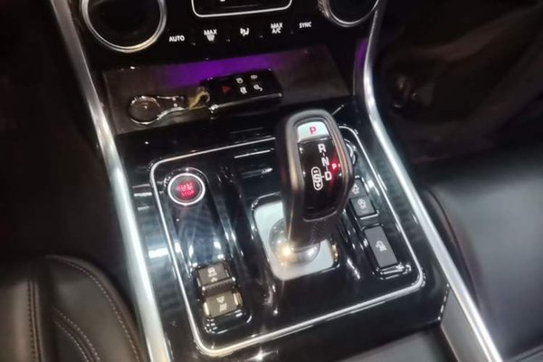 Jaguar XEL 2020, 80300 км, за 14170 USD - фото 18