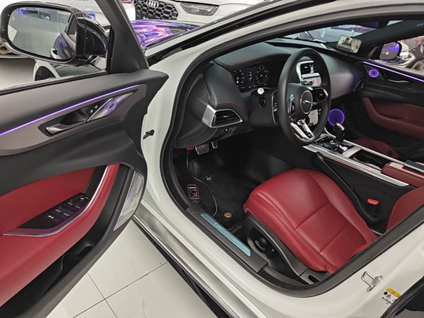 Jaguar XEL 2021, 43800 км, за 18460 USD - фото 19