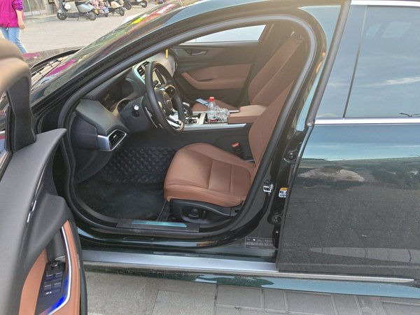 Jaguar XEL 2024, 9400 км, за 24978 USD - фото 17