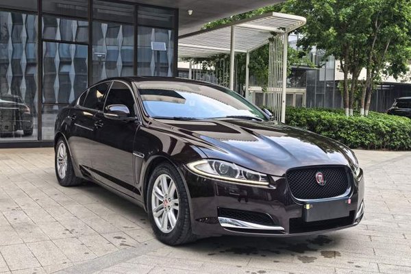 Jaguar XF 2014, 86300 км, за 10467 USD