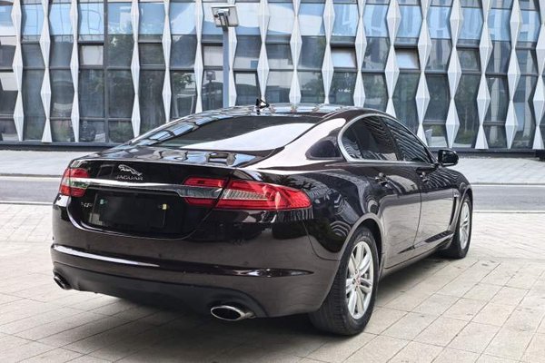 Jaguar XF 2014, 86300 км, за 10467 USD