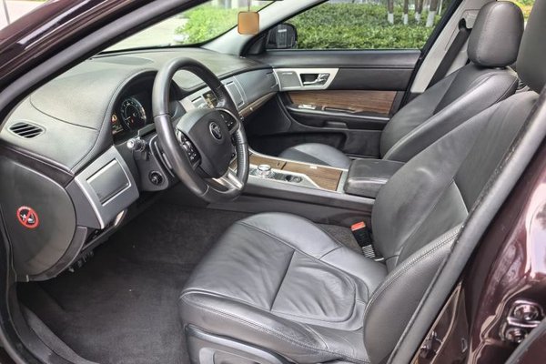 Jaguar XF 2014, 86300 км, за 10467 USD - фото 9
