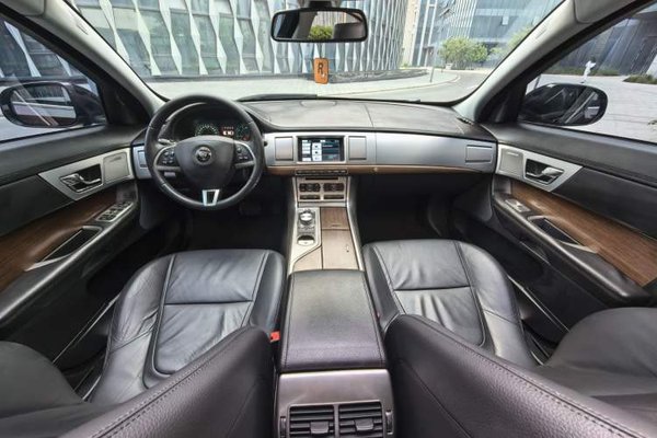 Jaguar XF 2014, 86300 км, за 10467 USD - фото 13