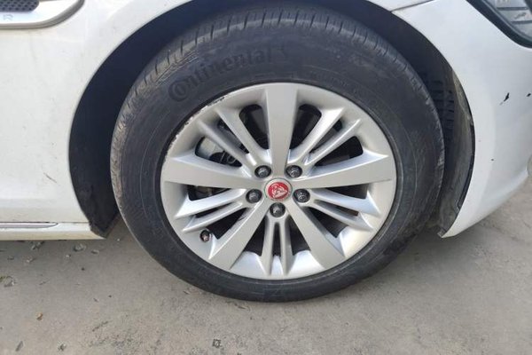 Jaguar XFL 2017, 75900 км, за 11140 USD - фото 8