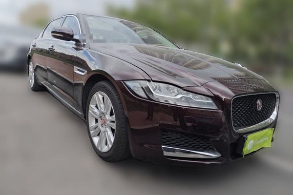 Jaguar XFL 2018, 107800 км, за 11732 USD